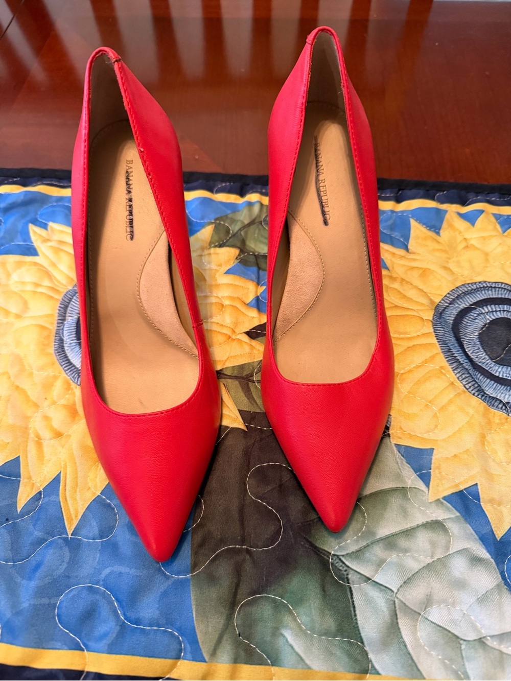Banana Republic Red Pointed-Toe Leather Pumps-NWOT-Clearance